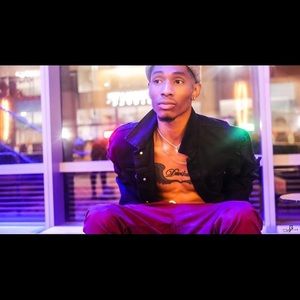 Meet your Posher, Devarri